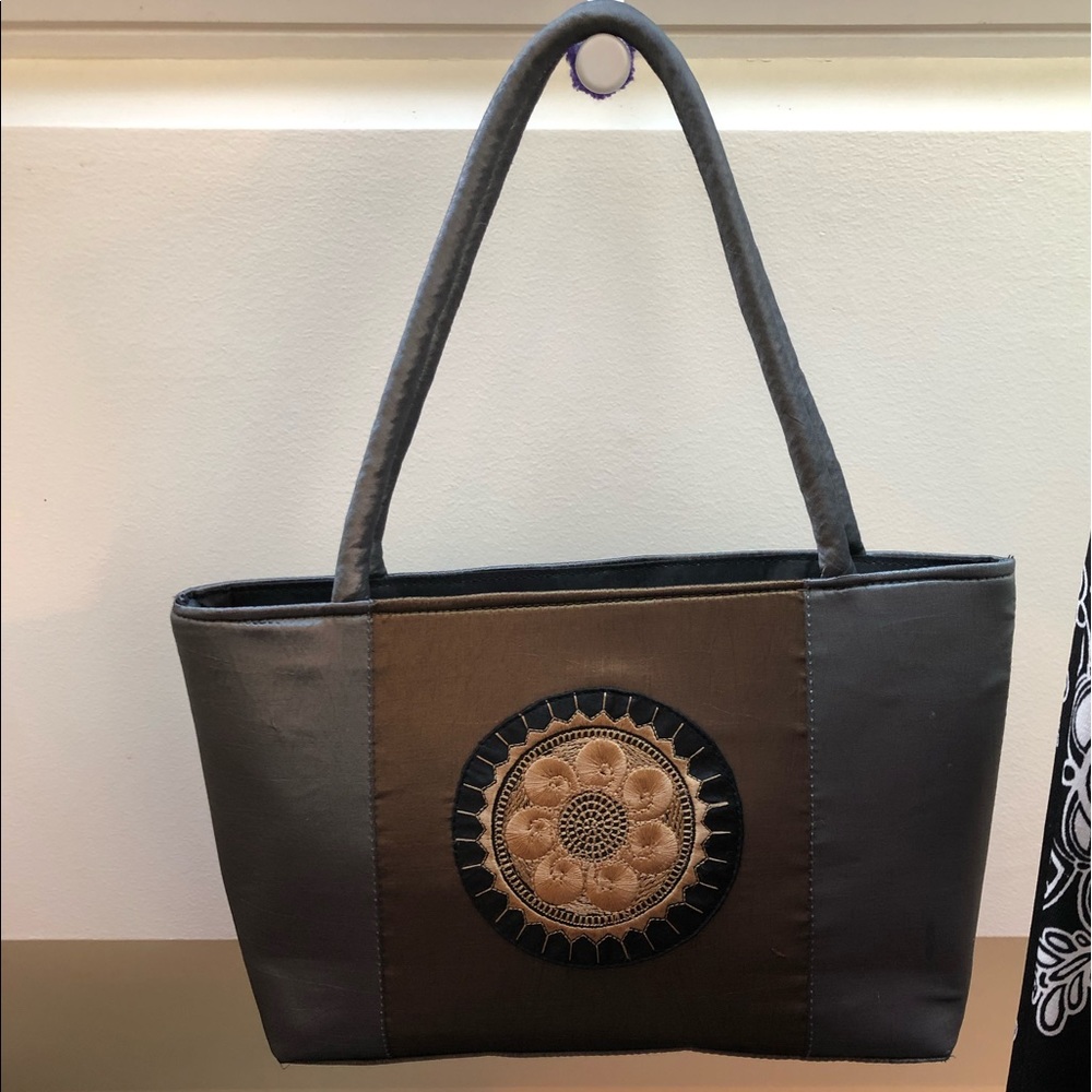 Beautiful! Asia inspired raw silk handbag